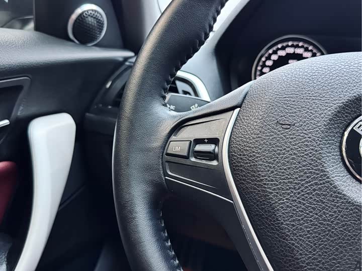 BMW 1 Series — фото 18
