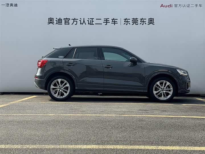 Audi Q2L 2020 35 TFSI — фото 3