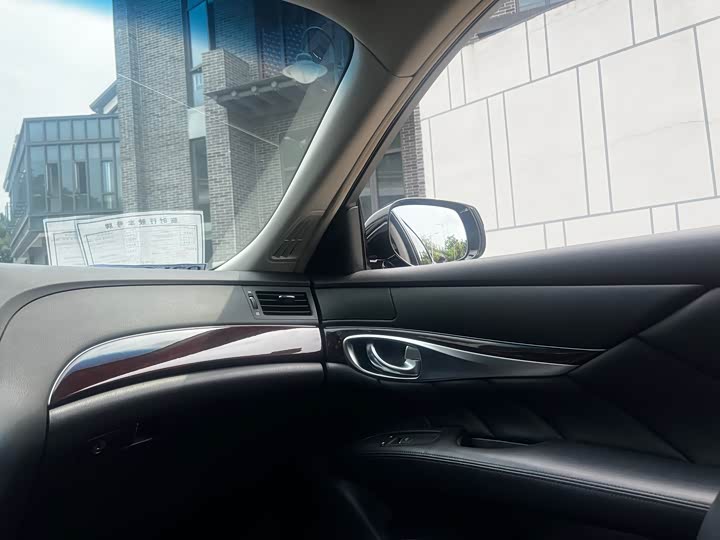 Infiniti Q70 2015 Q 70 L 2.5 L — фото 32