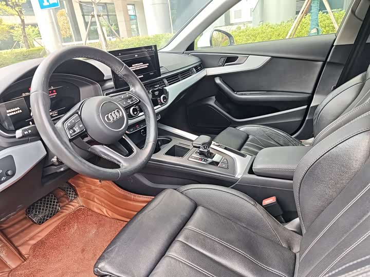 Audi A4L 40 TFSI люкс-динамик — фото 9