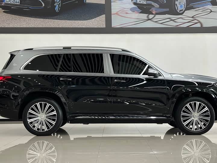Maybach GLS 2022 GLS 480 4 MATIC — фото 4