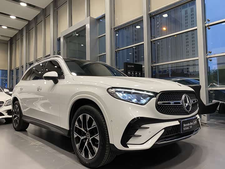 Mercedes-Benz GLC 2024 GLC 260 L 4 MATIC Luxury 5 — фото 3