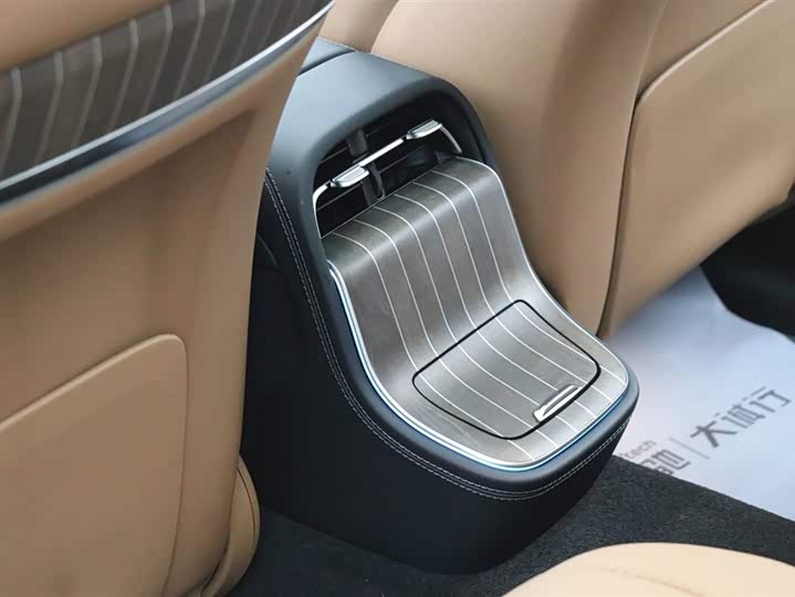 Mercedes-Benz E-Class 2026 E 300 L Luxury — фото 20