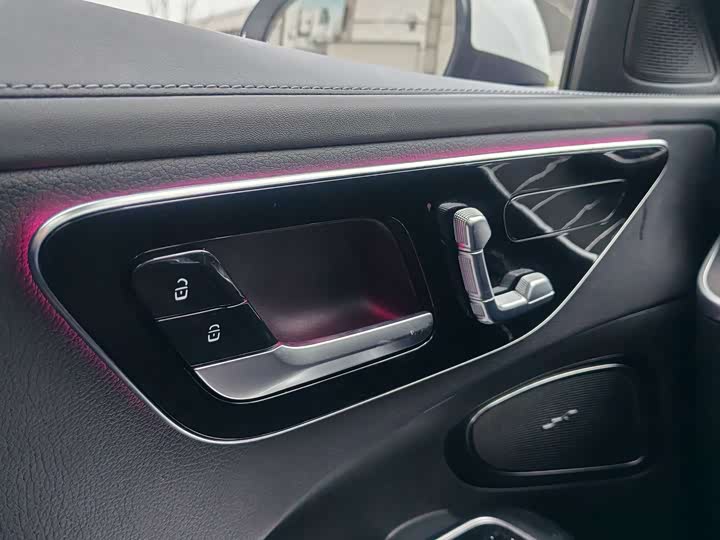 Mercedes-Benz C-Class 2024 C 260 L — фото 5