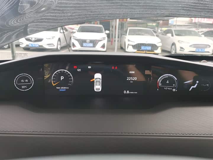 Changan UNI-V 2024 1.5 T Premium — фото 12