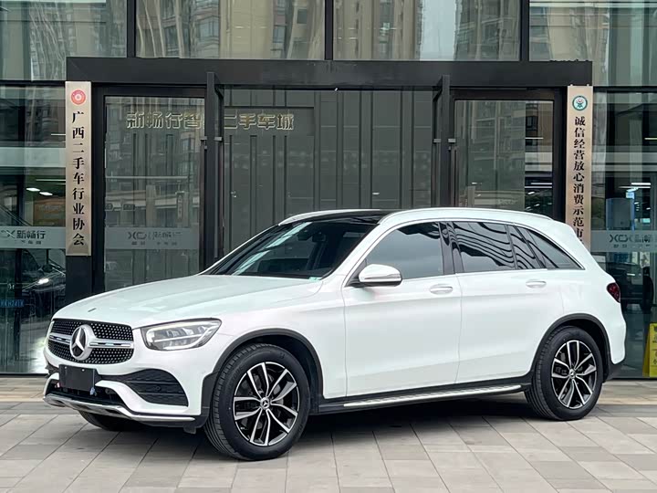 Mercedes-Benz GLC 2022 GLC 260 L 4 MATIC Luxury — фото 1