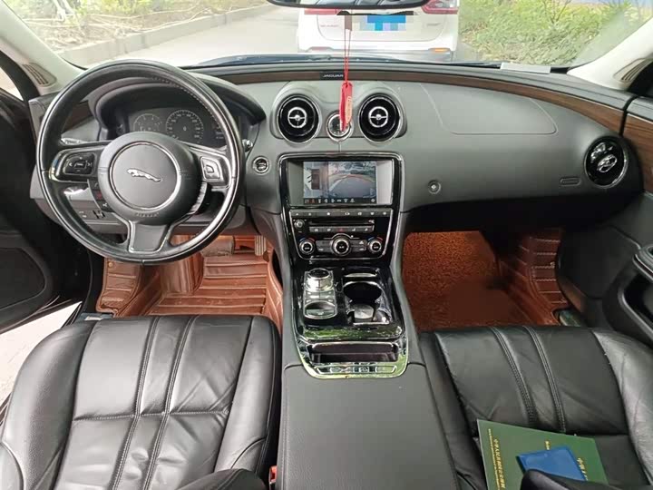Jaguar XJ 2016 XJL 3.0 SC 2 WD — фото 13