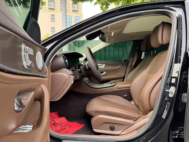 Mercedes-Benz E-Class 2021 E 300 L Luxury — фото 4