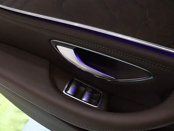 Mercedes-Benz E-Class 2023 E 260 L — фото 14