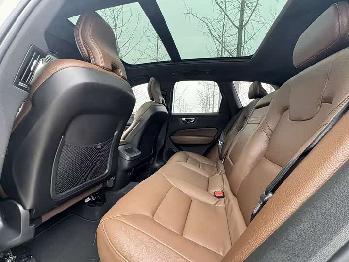 Volvo XC60 2021 T 5 4 WD — фото 22