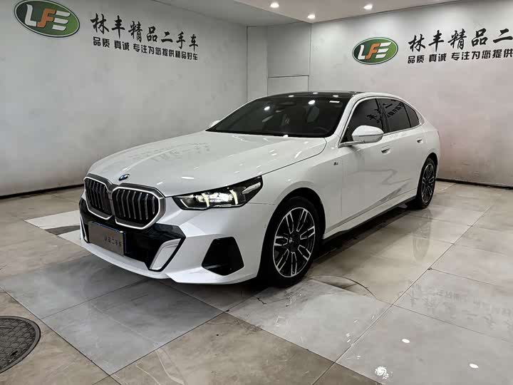 BMW 5-Series 2024 525 Li M