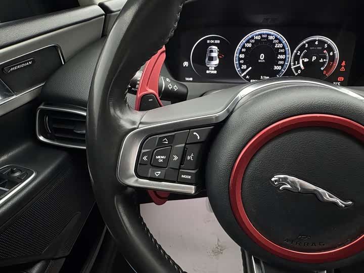 Jaguar XEL 2019 2.0 T 200 PS — фото 29