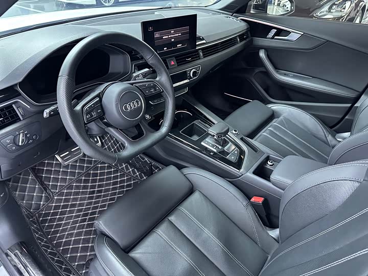 Audi A4L 40 TFSI люкс-динамик — фото 5