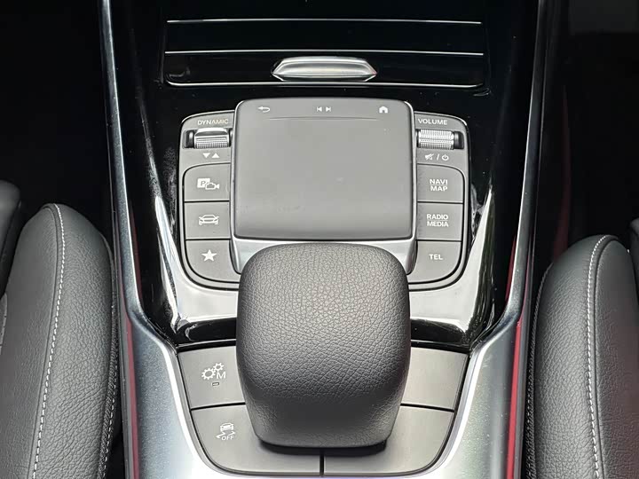 Mercedes-Benz CLA 2023 AMG CLA 45 4 MATIC+ — фото 7