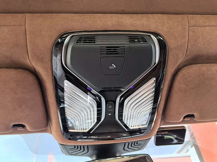 BMW 7-Series 2018 740 Li x Drive M — фото 18