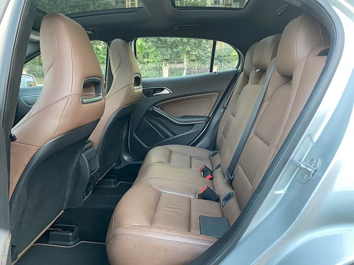 Mercedes-Benz GLA 2015 GLA 260 4 MATIC — фото 11