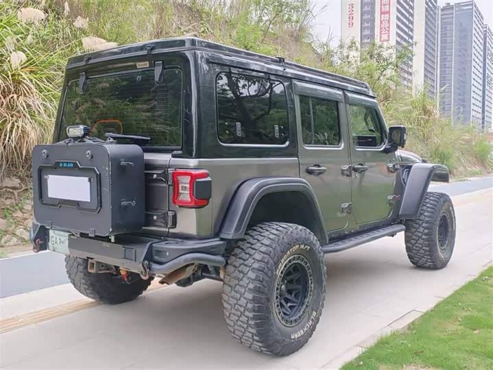 Jeep Wrangler — фото 9