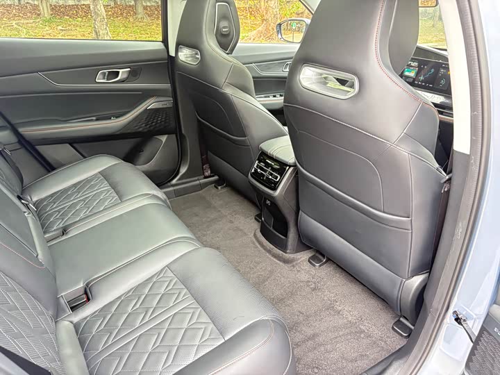 Changan UNI-K 2021 2.0 T Premium — фото 18