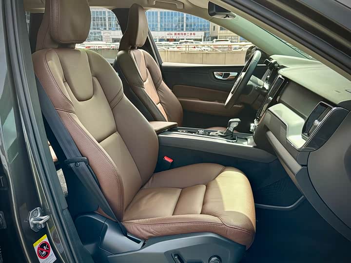 Volvo XC60 2020 T 5 4 WD — фото 13
