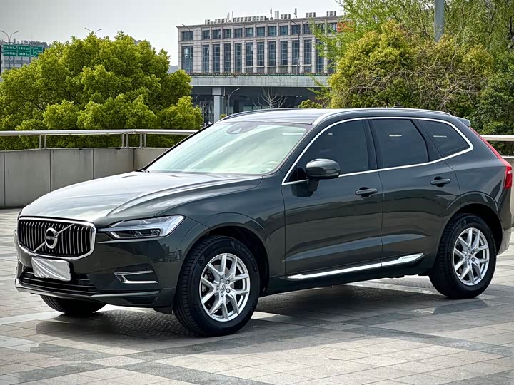 Volvo XC60 2020 T 5 4 WD — фото 1