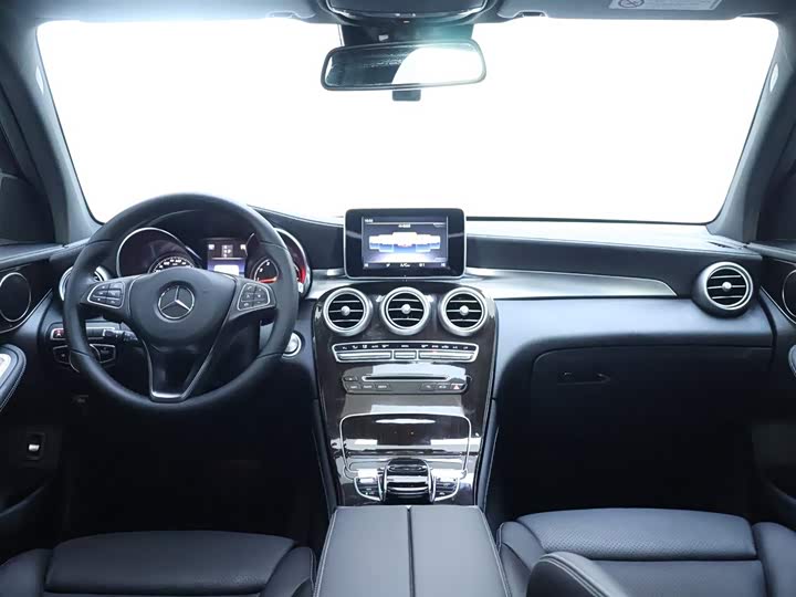 Mercedes-Benz GLC 2019 GLC 260 L 4 MATIC Luxury — фото 13