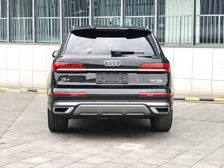 Audi Q7 2023 55 TFSI quattro S line Sport — фото 13