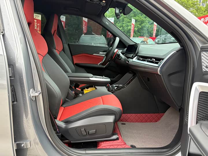 BMW X1 M35 Li 2024 M 35 Li — фото 20