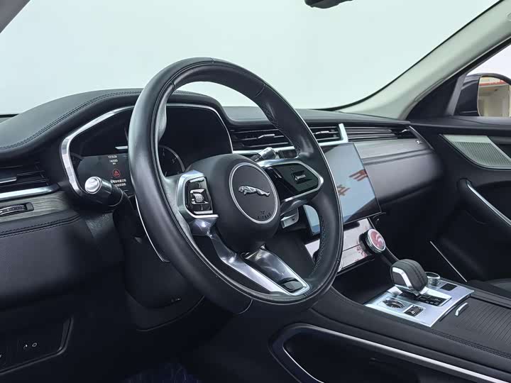 Jaguar F-PACE 2021 250 PS — фото 13