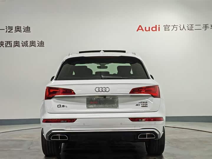 Audi Q5L 2023 40 T — фото 5