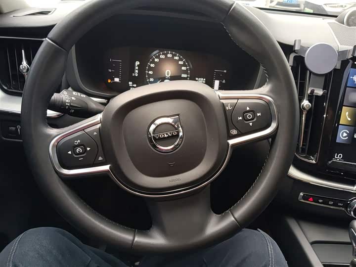 Volvo XC60 2019 T 5 4 WD VI — фото 7
