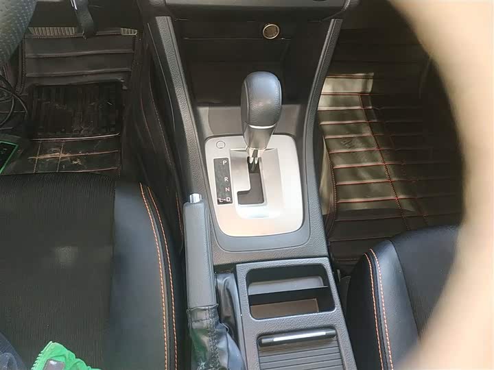 Subaru XV 2014 2.0i — фото 14