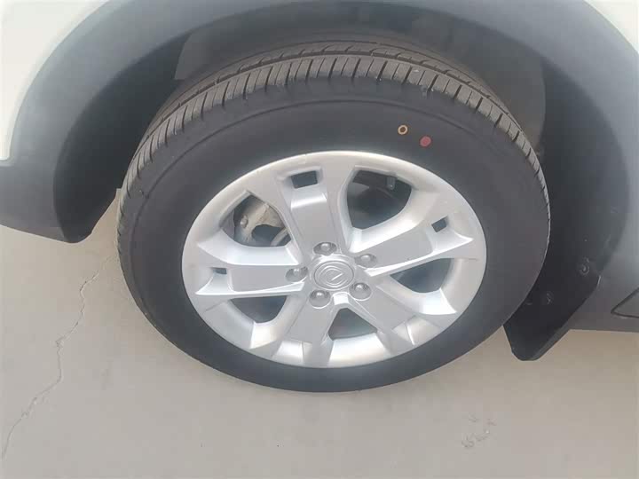 Changan CS15 2016 1.5 L MT — фото 23