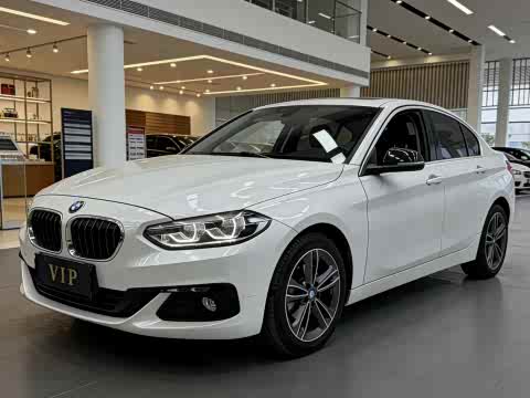 BMW 1-Series 2018 118i — фото 10