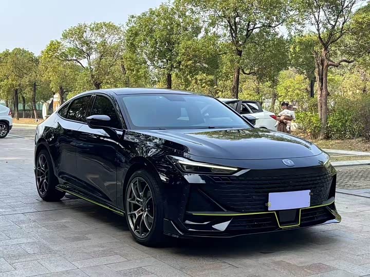 Changan UNI-V 2022 1.5 T — фото 3