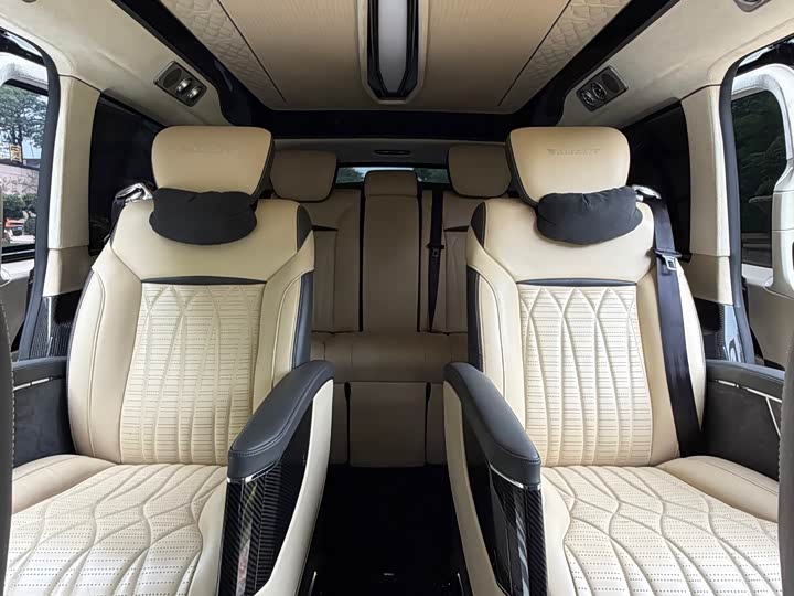 Mercedes-Benz V-Class 2022 V 260 L — фото 13