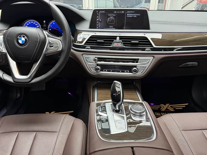 BMW 7-Series 2016 730 Li Leading — фото 29