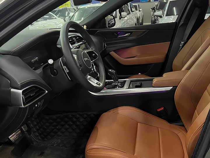 Jaguar XEL 2023 2.0 T 250 PS R-DYNAMIC S — фото 4