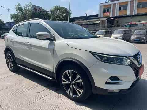 Nissan Qashqai — фото 10