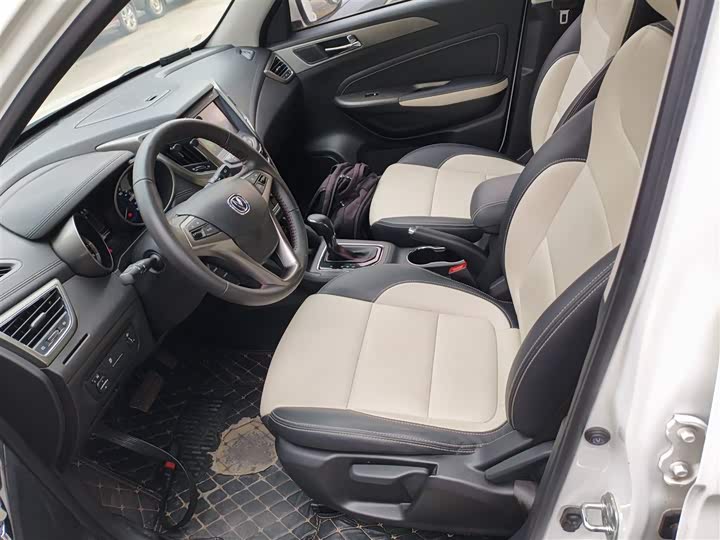Changan CS35 2017 1.6 L ATLuxury — фото 11