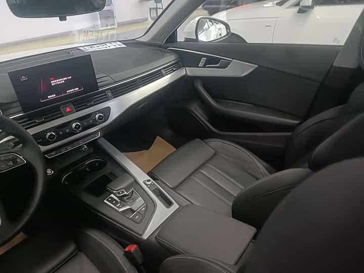 Audi A4L 40 TFSI стиль-динамик — фото 6