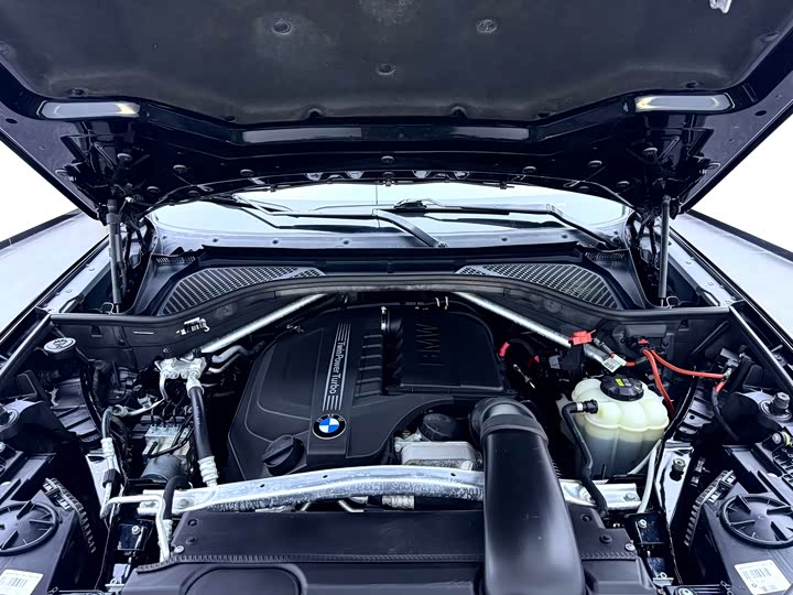 BMW X6 2017 x Drive 35i Leading — фото 11