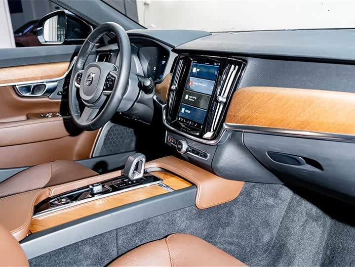 Volvo S90 2025 B 5 — фото 18