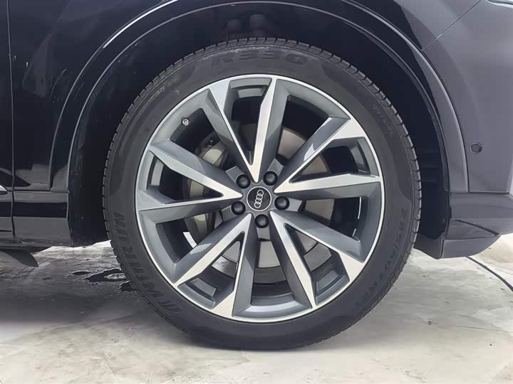 Audi Q7 2023 55 TFSI quattro S line Sport — фото 28