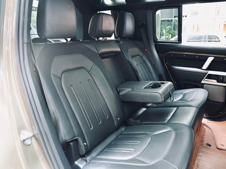 Land Rover Defender — фото 13