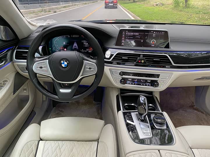 BMW 7-Series 2022 740 Li x Drive — фото 23