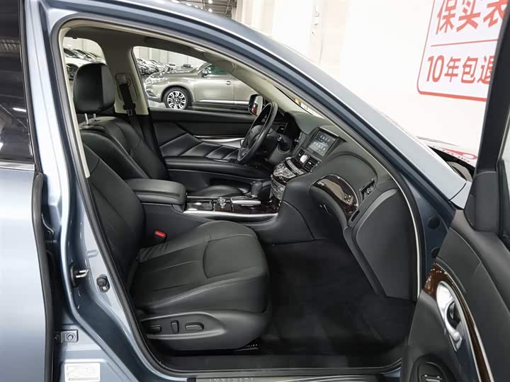 Infiniti Q70 2019 Q 70 L 2.0 T — фото 23