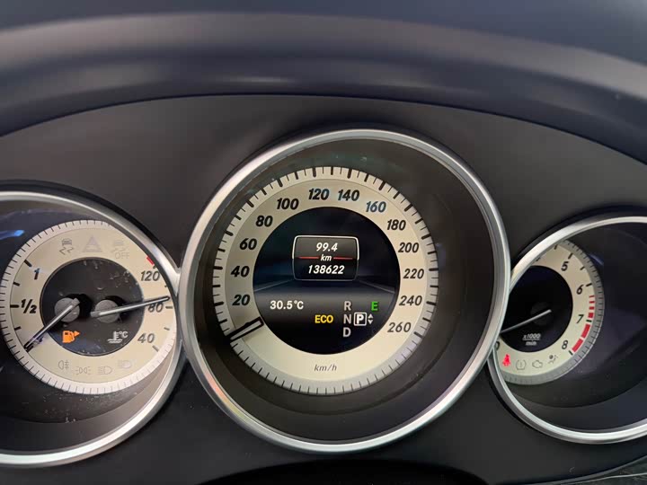 Mercedes-Benz CLS 320 — фото 20