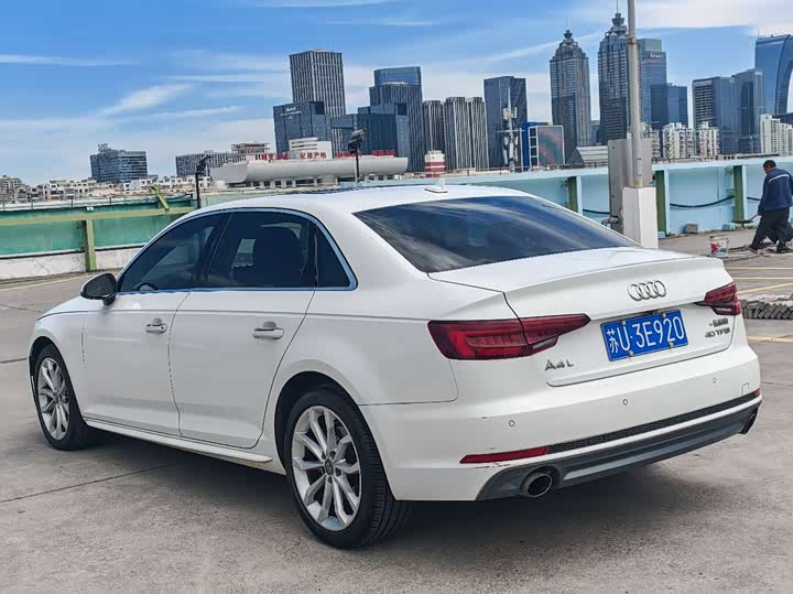 Audi A4L 2018 30 40 TFSI — фото 4