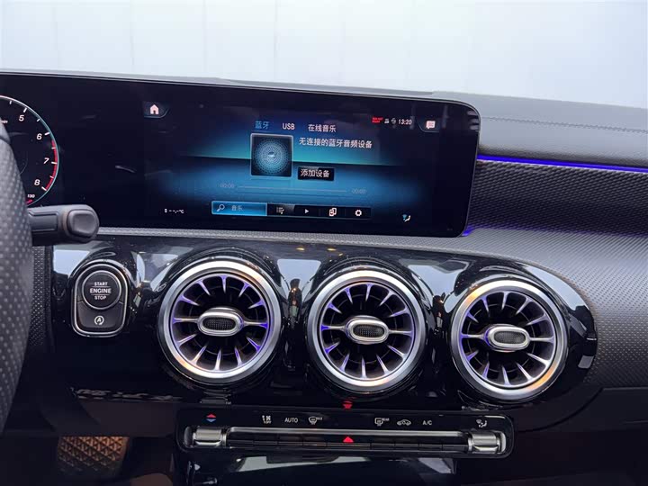Mercedes-Benz A-Class 2020 A 200 L — фото 25