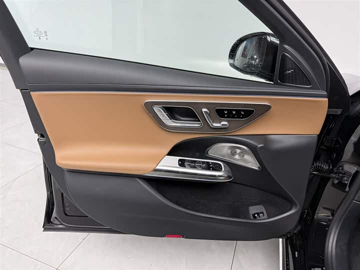 Mercedes-Benz E-Class 2026 E 300 L Luxury — фото 10